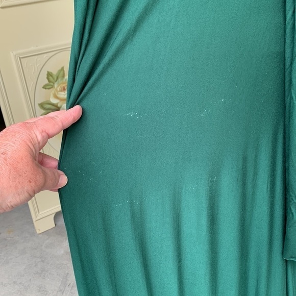 Lulu’s halter maxi formal gown for New Year’s Eve or garden party multiple use. - Picture 10 of 16